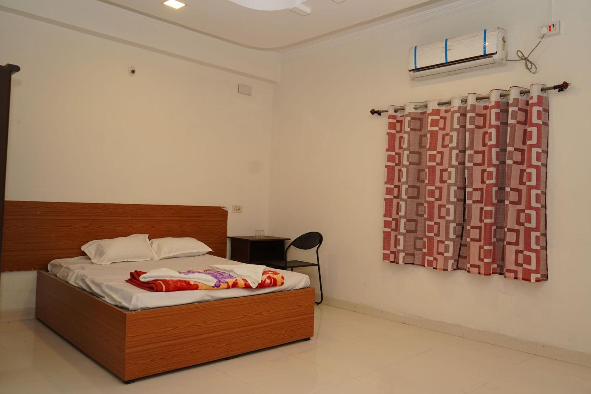 Hotel Chaitanya Lodging Supe Exterior foto