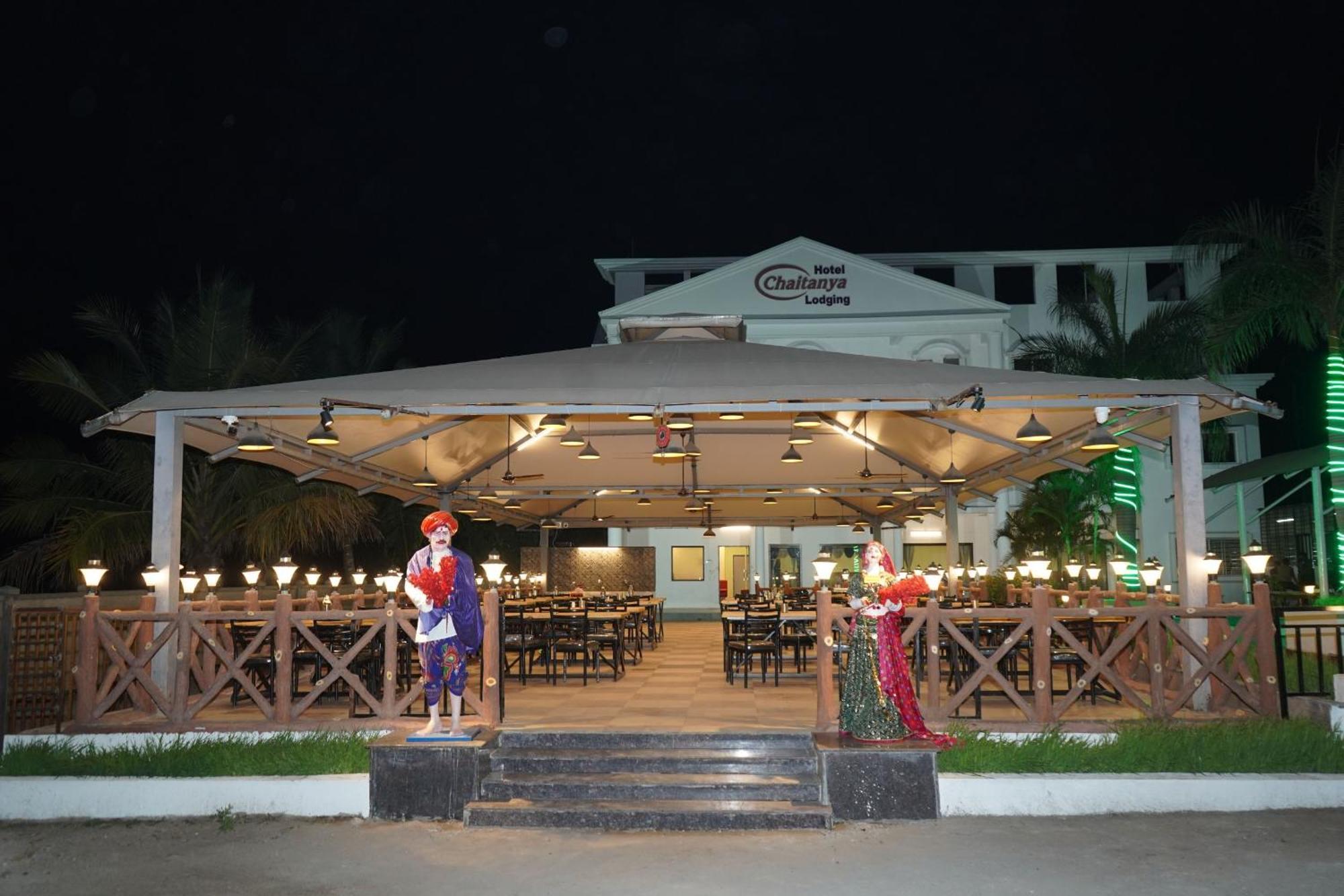 Hotel Chaitanya Lodging Supe Exterior foto